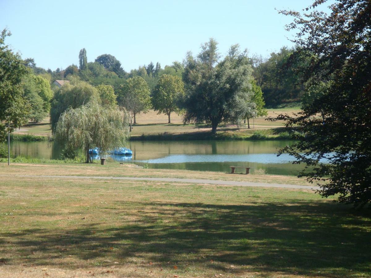 Studios Etape Du Lac Bourbon-Lancy Eksteriør bilde